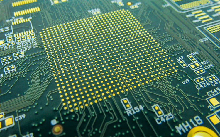 Example of printed circuit board BGA with trace/space requirements