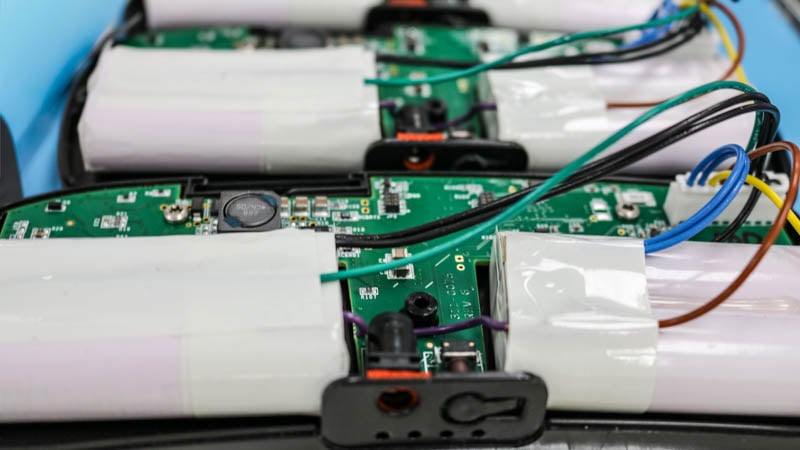 Custom battery pack with BMS designed for cell balancing