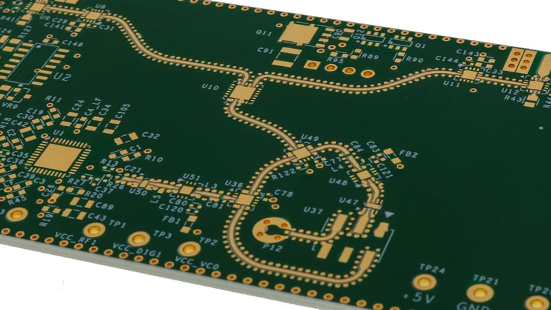 Printed circuit board manufactured with Rogers laminate material